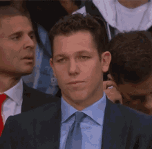 tenor_3.gif