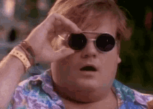tenor_16.gif