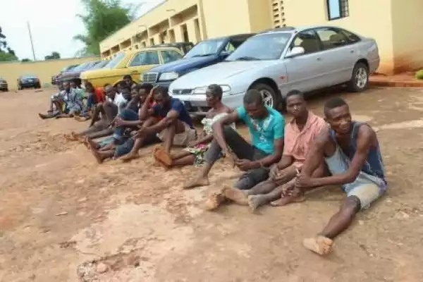 5 kidnappers killed in Anambra State, others paraded