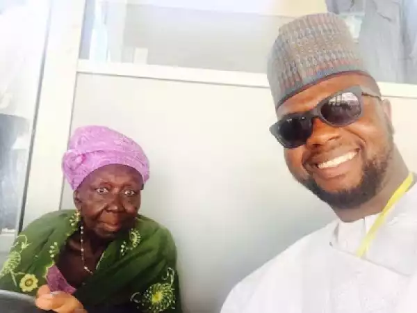 90-Year-Old Mama Who Donated N1m Savings To Buhari Spotted At The Inauguration 