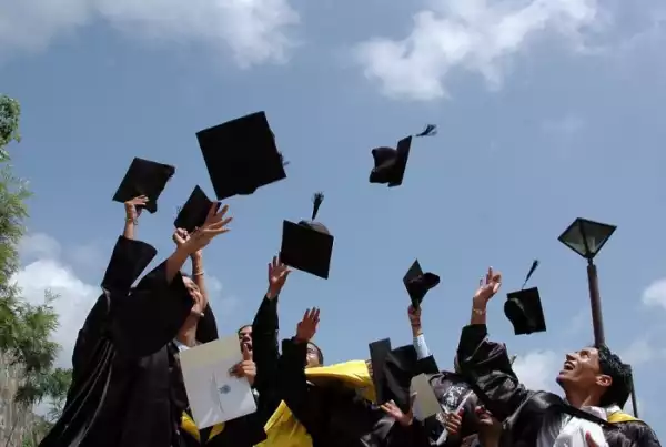 9 Signs Your School Fees & Four Years Was Wasted In The University