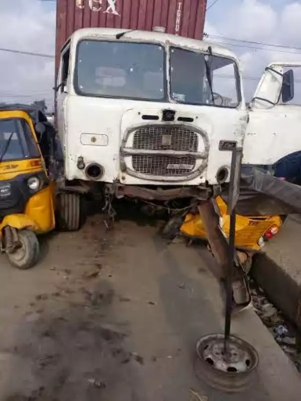 Accident At Ijesha, 2 Keke Maruwas Crushed By A Truck