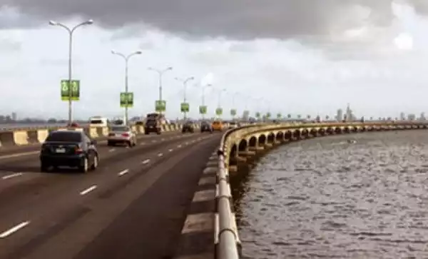 Accident on 3rd Mainland Bridge - one man burnt to death
