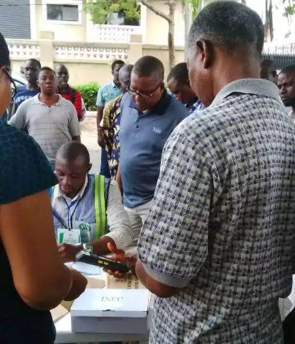 Aliko Dangote Spots Voting At Polling Unit..