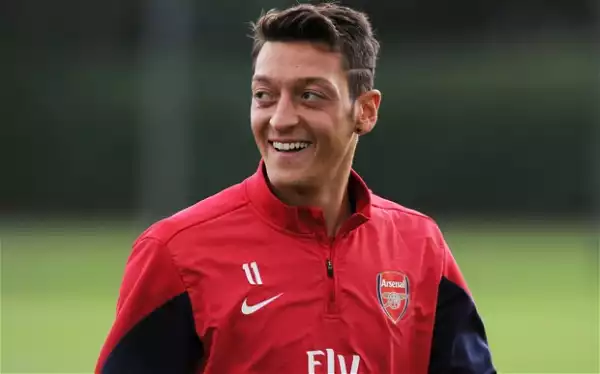 Arsenal Star, Mesut Ozil, Settles Legal Row with Father After Being Sued for £500,000 Over Management Row