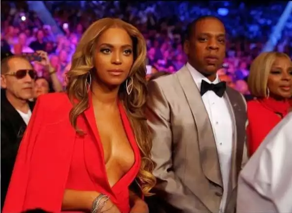 Beyonce Flaunts Her Oranges For Floyd Mayweather