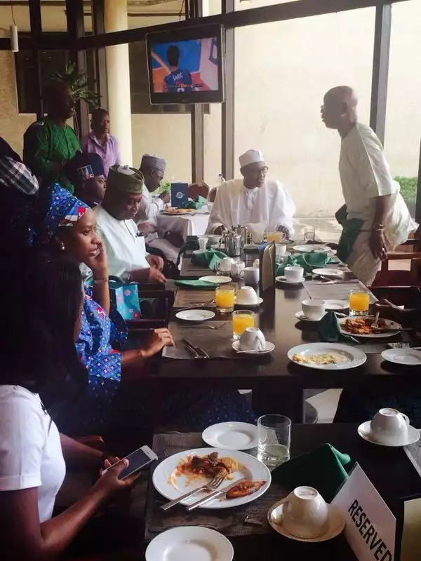 Buhari And Team Pictured Enjoying Breakfast As They Prepare For Lagos Rally 