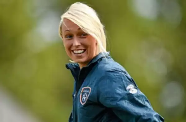 CR7 has more beauty  products than me - Stephanie Roche