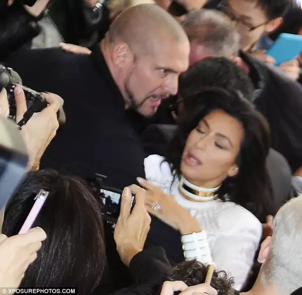 Celebrity Prankster Pulls Kim Kardashian’s Hair And Pushes Her To The Floor