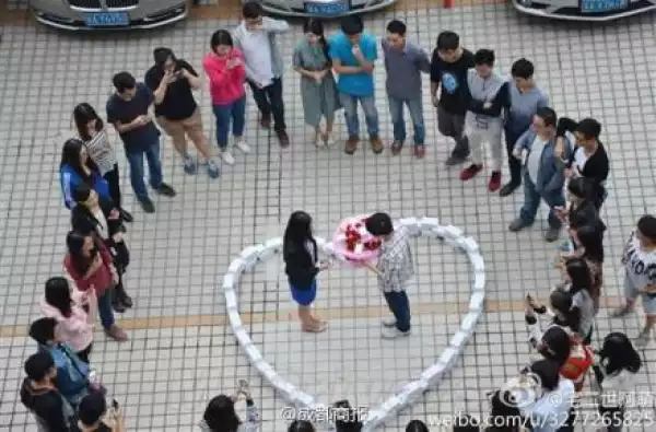 Chinese man buys 99 iPhone 6s for $82,000 , proposes to girlfriend………and she says ‘NO’
