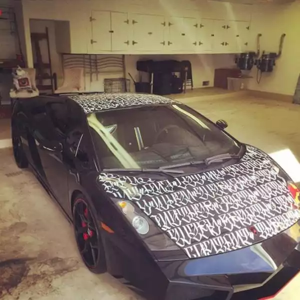 Chris Brown Customizes His Lamborghini With Tupac Lyrics!