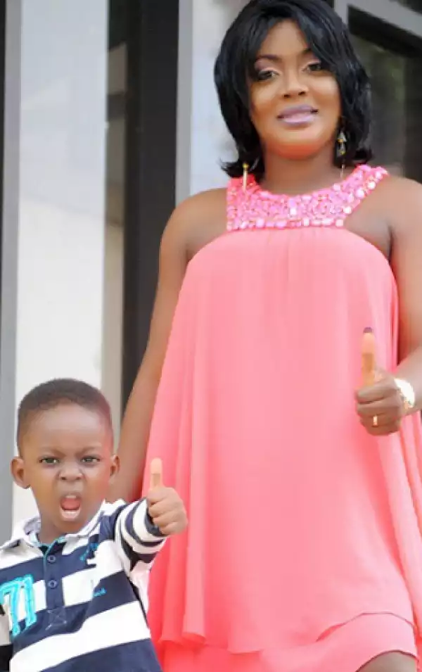 Comedienne Helen Paul shares new adorable pics with her son