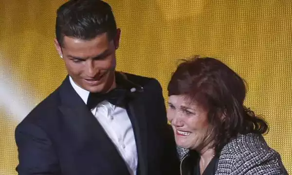 Cristiano Ronaldo’s Mother Arrested For Carrying €55,000