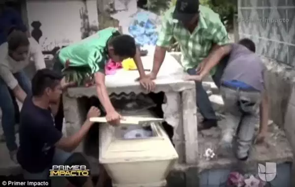 Dead Teen Woke Up In Coffin And Screamed For Help One Day After Being Buried