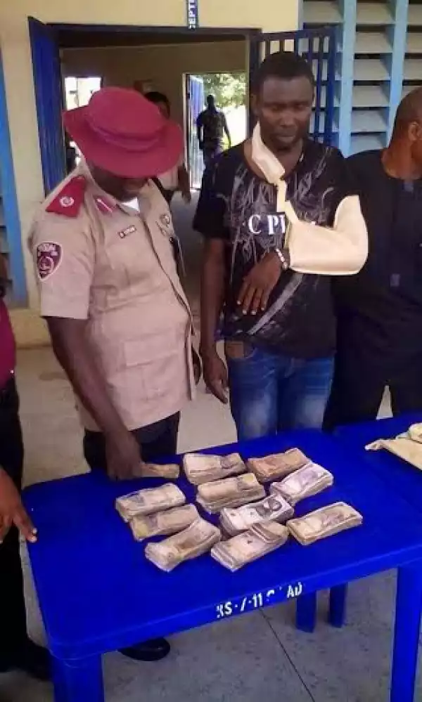 FRSC Returns N600,000 To Accident Victim In Abuja