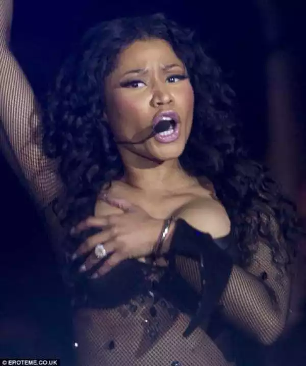 For The Guys Dem! Nicki Minaj Suffers Public Wardrobe Malfunction – PHOTOS