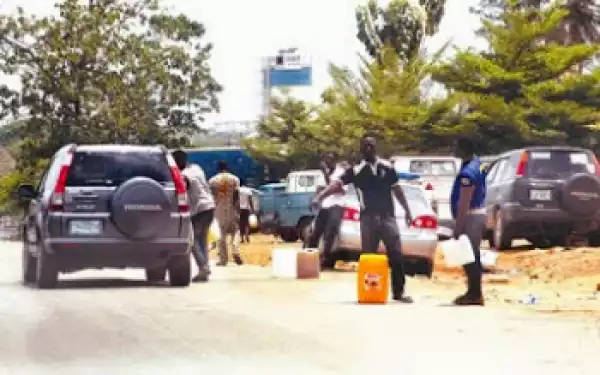 Fuel Scarcity: Black Market Sells In Kwara, Oyo For #300 Per Litre
