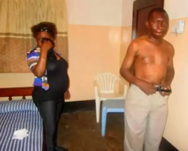 Gobe!! Pregnant Married Woman Caught Doing It With Her Secret Lover