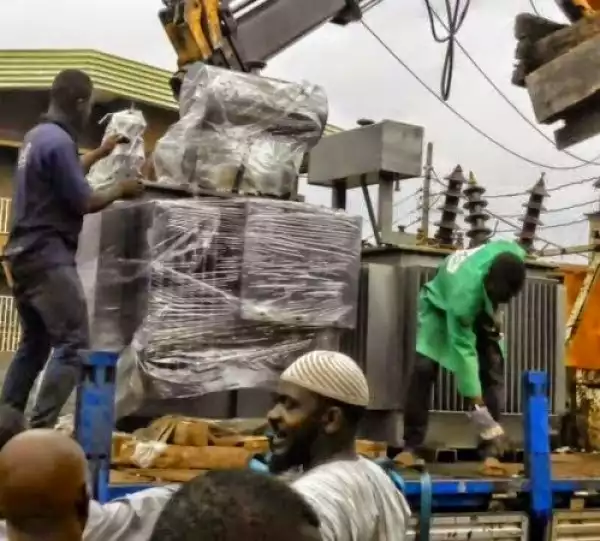 Gov. Ajimobi Replaces Transformer Removed  From Community