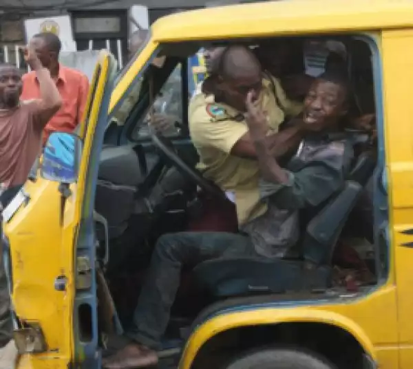 Gov. Ambode Warns LASTMA Officials Against Forcing Themselves Into People’s Vehicles