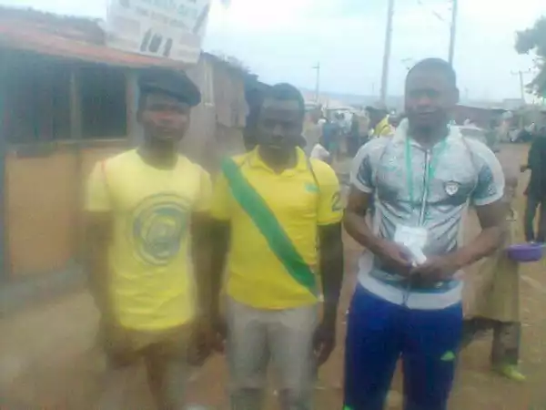 Hehe!! Another Buhari Supporters Begin Trekking From Biu, Borno State To Abuja (See Photos)