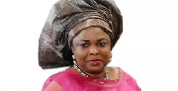 How Patience Jonathan Was Humiliated At Port Harcourt Airport