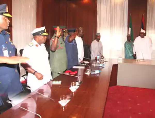 "I Don’t Know Any Of You, Your Records Recommended You" - Pres. Buhari Tells New Service Chiefs