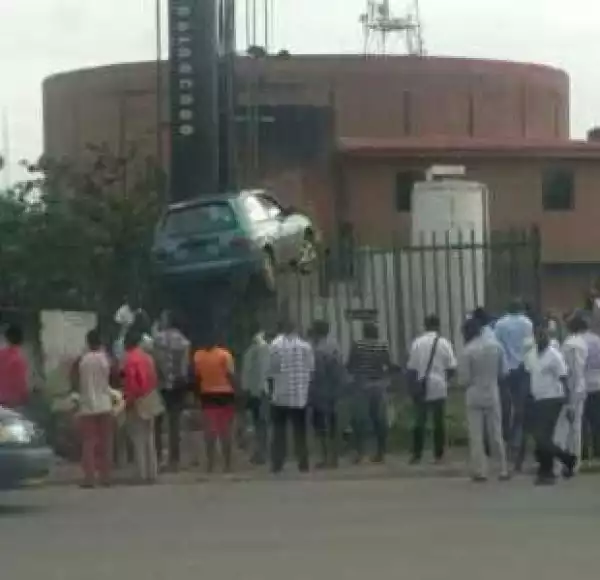 Is He Driving To The Space? See Bizarre accident along Ring road in Benin city | Photo