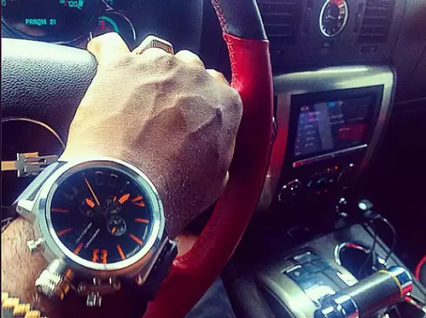 Jude Okoye shows of his very expensive watch (photo)