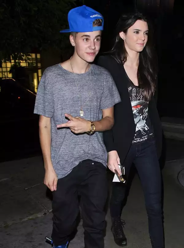 Kendall Jenner denies dating Justin Bieber