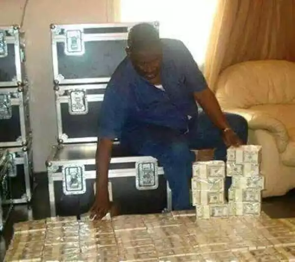 LEAKED PHOTOS: Will Former President Jonathan Be Probed For This? Photo By Bashar Umar 