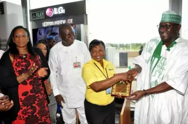 Lagos Cleaner Who Found $27k Awarded N30k & A Plaque By NOA