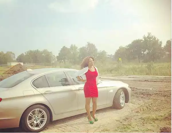 Maheeda Lays Foundation For Her New House In Holland