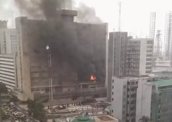 Mamman Kantagoran Building In Marina On Fire