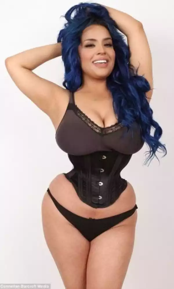 Meet Kelly Lee Dekay, the lady with the 16-Inch waist