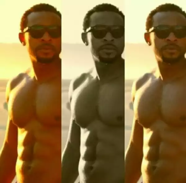 Nollywood Actor, Enyinna Nwigwe Shows Off His Hot Body