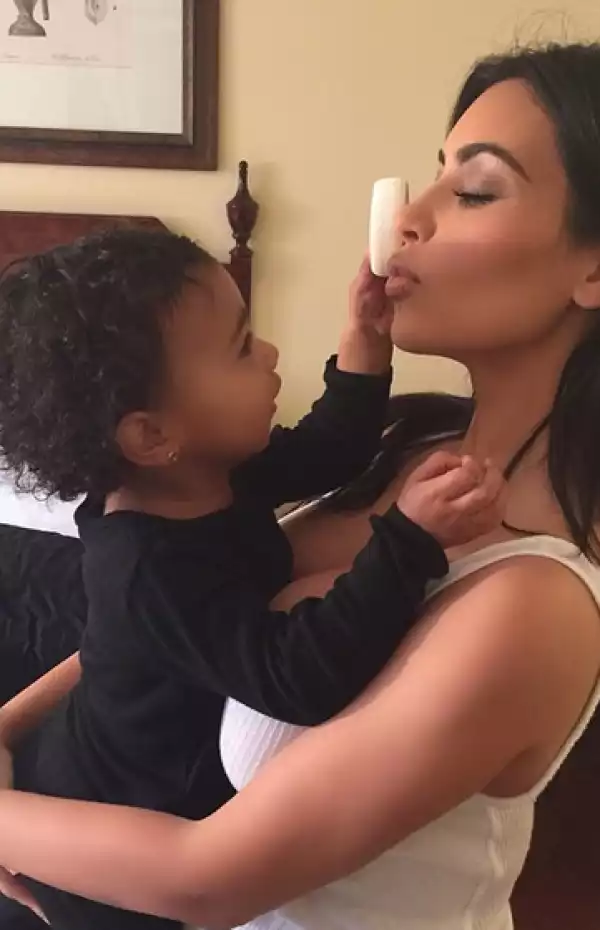 North West Helps Mum, Kim With Make-Up