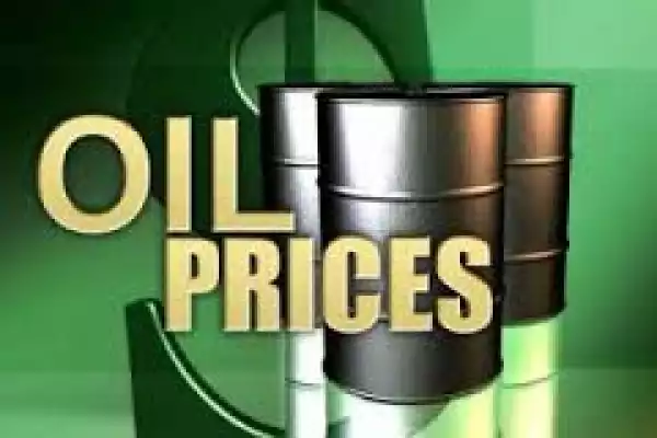 Oil Prices Rise Further As Dollar Drops