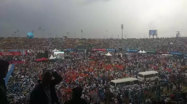 Olamide and Don Jazzy at APC Presidential Rally in Lagos | PHOTOS