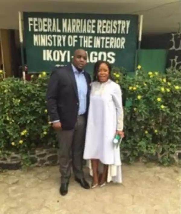 Omawumi Finally Weds Her Baby Daddy In Court