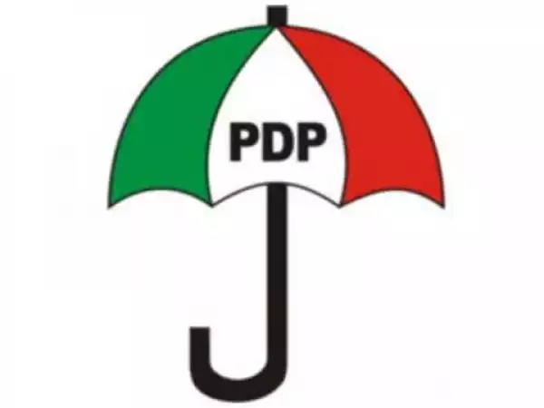 PDP Crisis Deepens As Police Block Staff From Entering Secretariat