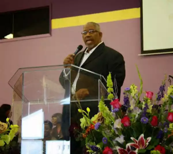 Pastor Drops Dead in Pulpit After Singing Pharrell’s ‘Happy’ Song