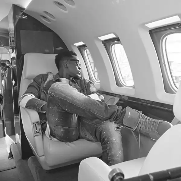 Patoranking Pictured Doing Private Meetings On A Private Jet