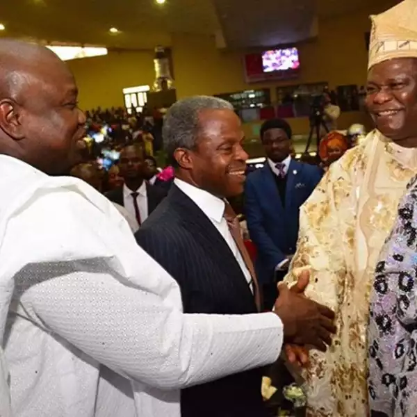 Photo: Ambode Bashed On Instagram For Embarrassing Vice Pres. Osinbajo