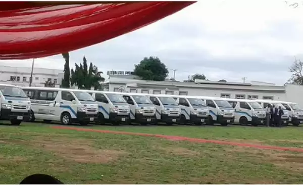 Photo: Gov. Ahmed Donates 42 More New Buses To Kwara Express 