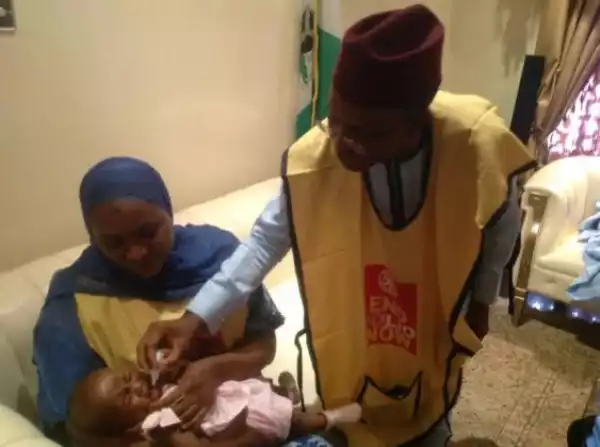 Photo: Gov El-Rufai Pictured Giving Polio Vaccination Drops To His Little Daughter