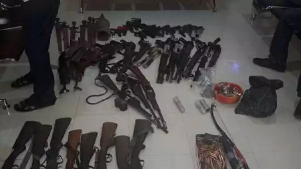 Photo: Notorious Benue Militant Leader Surrenders 84 Rifles To Government 