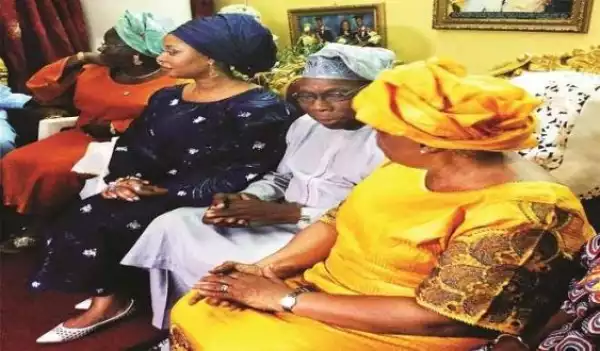 Photo: Obasanjo Pays Condolence Visit To The Awolowos