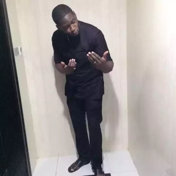 Photo: Teebillz Shows How He Will Carry Their Unborn Child