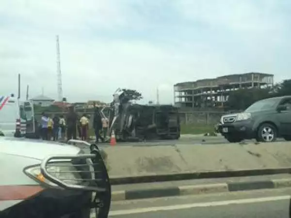 Photos: 6 Dead, Many Injured In Multiple Car Crash In Lagos